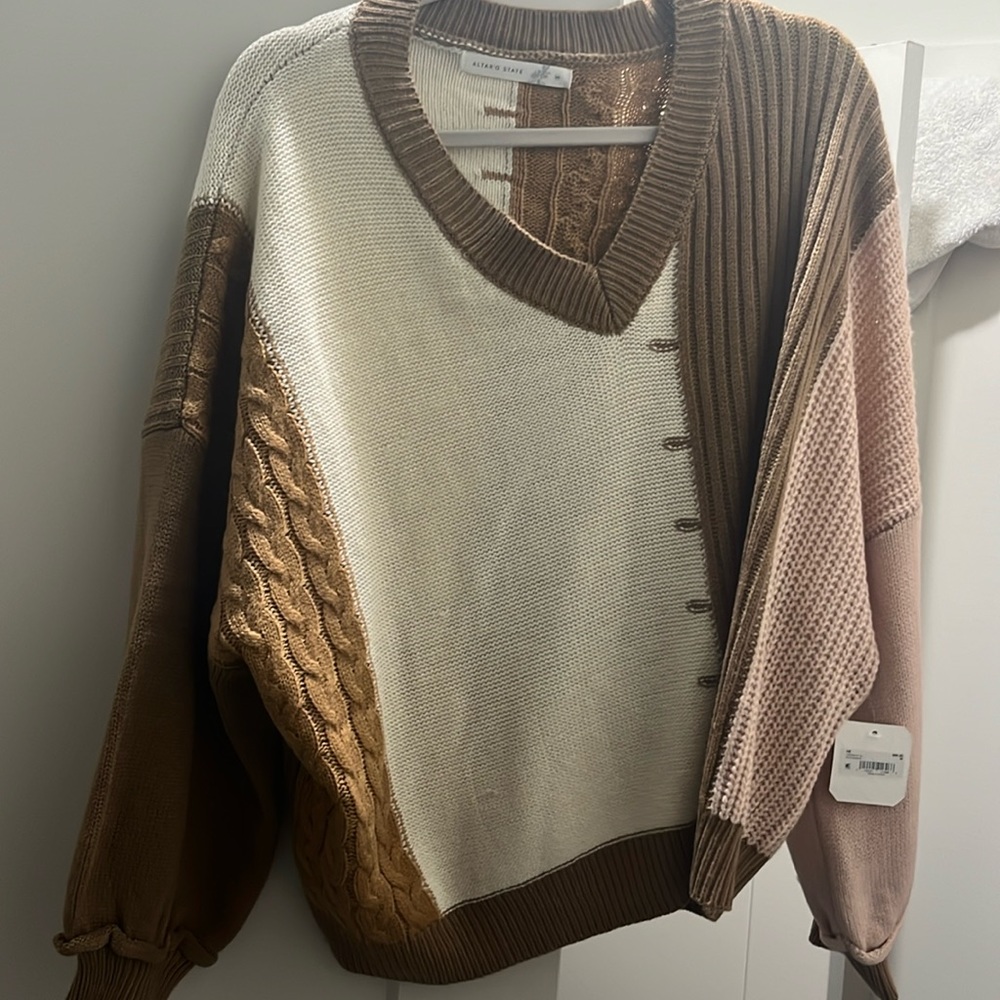Brand new altard state sweater The colors are perfect for the fall/spring season